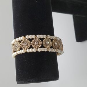 Vintage gold and pearl stretch bracelet